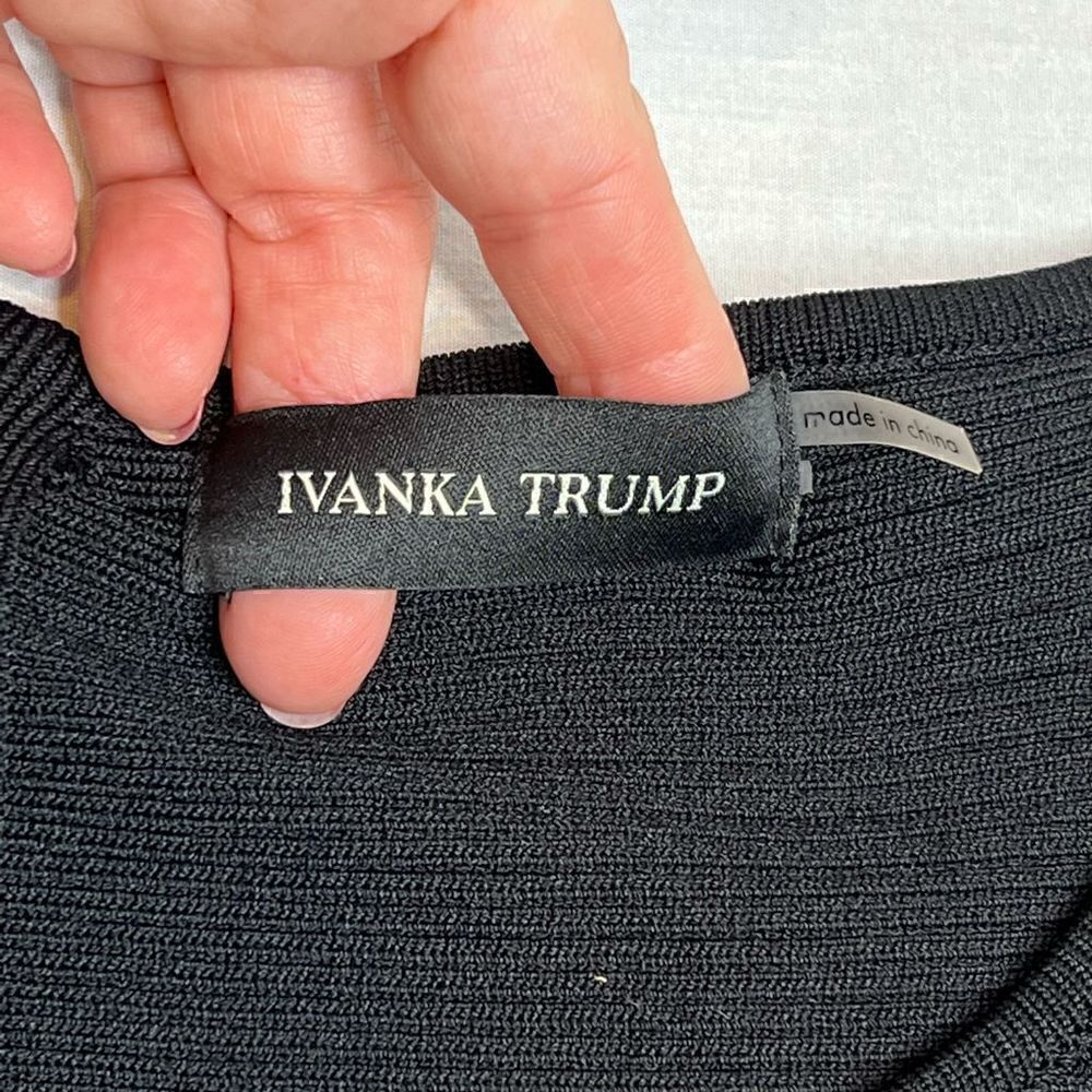 Ivanka Trump black ribbed knit 3/4 sleeve crop top size L - Picture 9 of 16